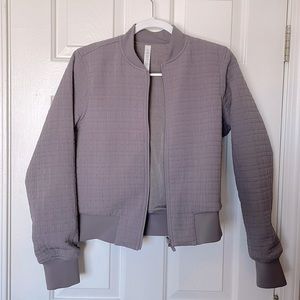 LuluLemon Non-stop dusty lilac reversible bomber, size 6.
